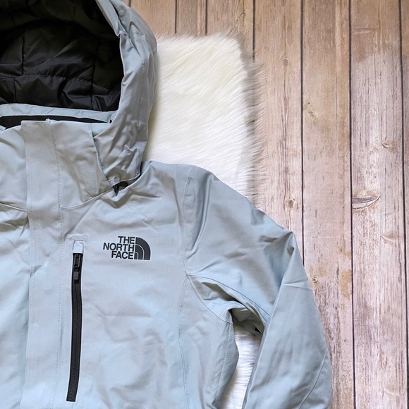 The North Face Women’s Gatekeeper Jacket - Picture 2 of 11